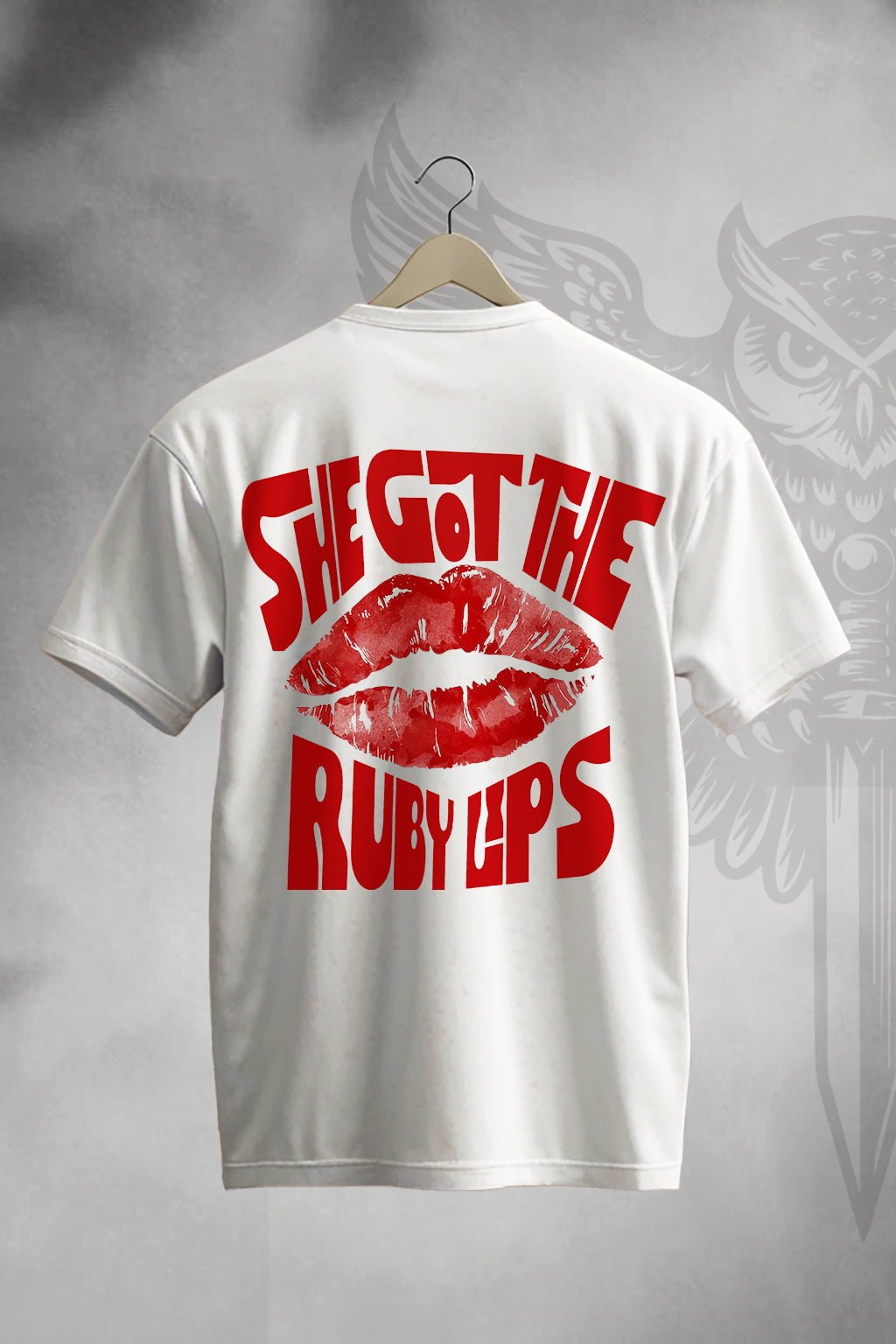 VAMP LIPS Oversized T-Shirt